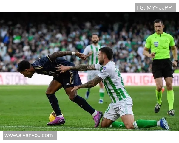 皇马迎战富恩拉夫力争主场全取三分展现王者风范