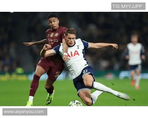 曼联与热刺实力对比分析谁能在英超赛场占据优势